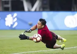 宝威体育-包含上海上港惨败重庆斯威遭遇两连败！的词条